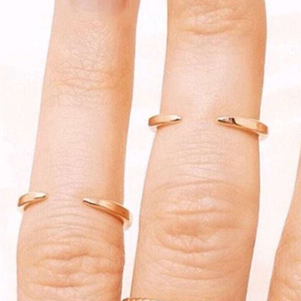 Midi / Pinky Ring in Solid 14K Gold
